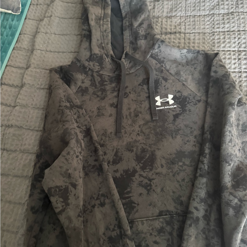 Under Armour Charcoal and Black Patterned Hoodie